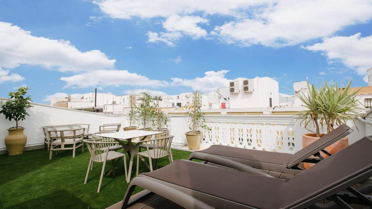 R26 Suites Sevilla Bagian luar foto