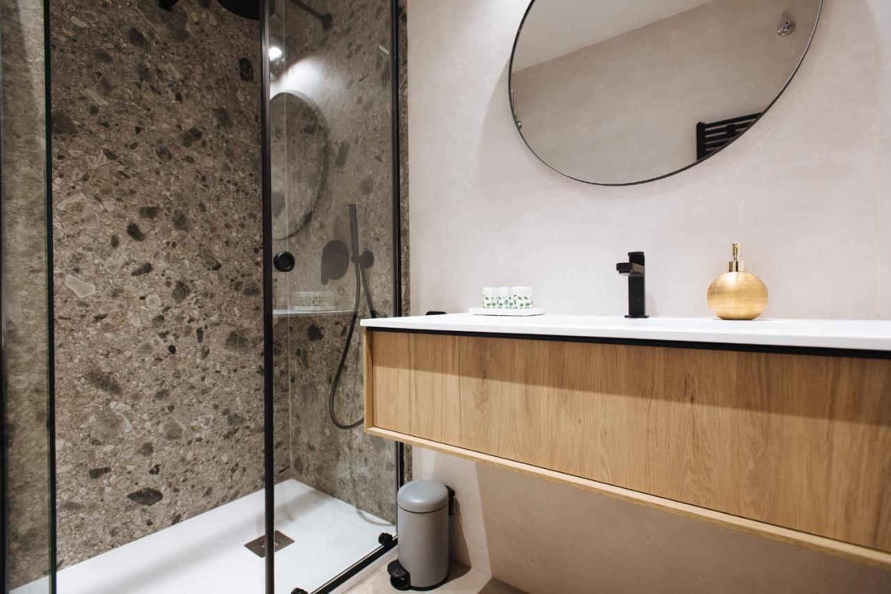 R26 Suites Sevilla Ruang foto