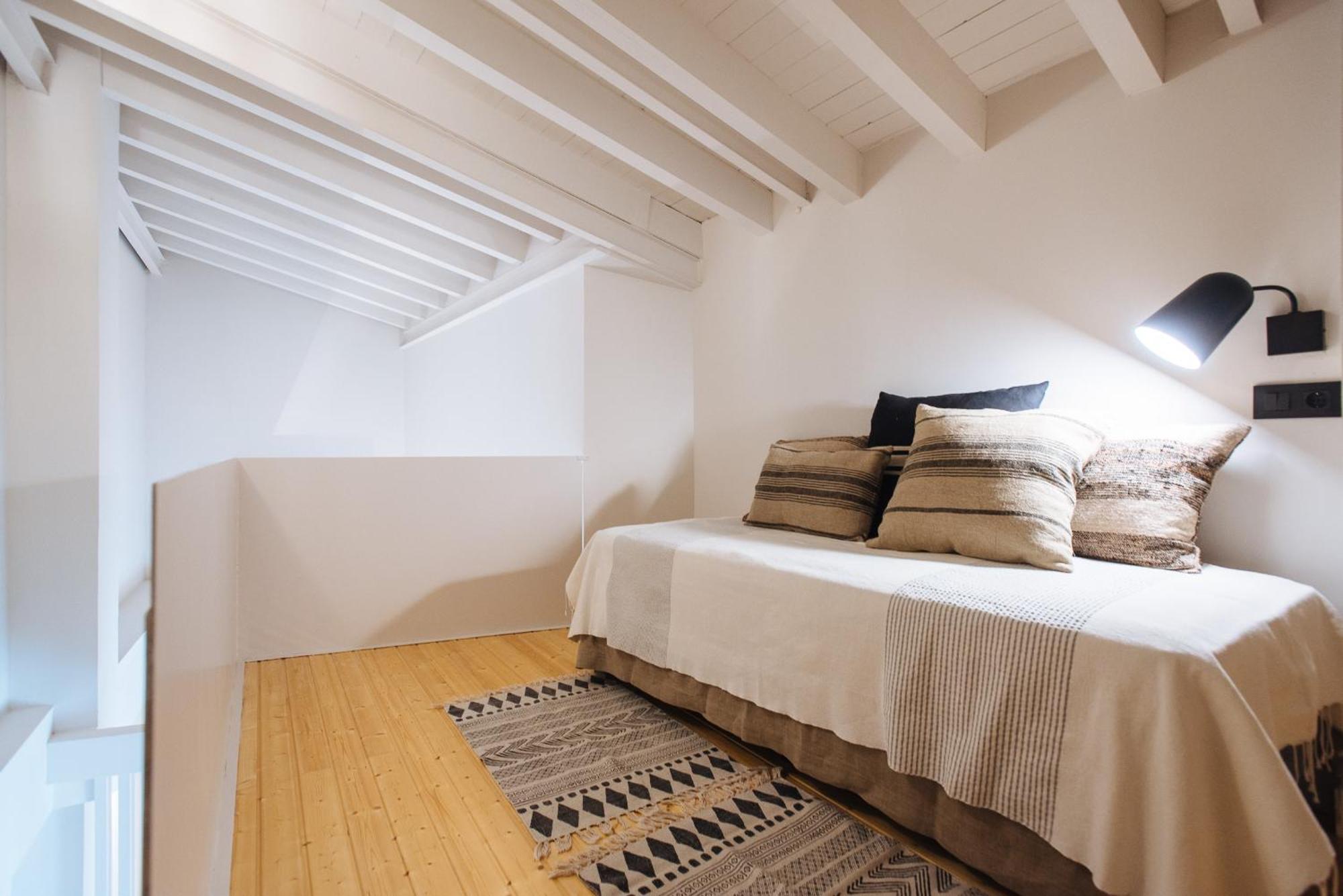 R26 Suites Sevilla Ruang foto